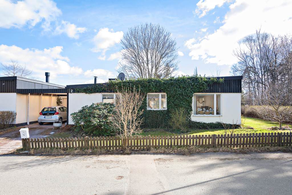 Takrenovering takplåt garage. Roslagen